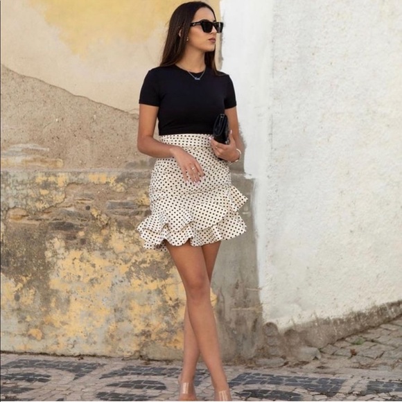 Zara Draped Mini Skirt in Velvet Black Blogger Fav - Picture 9 of 14